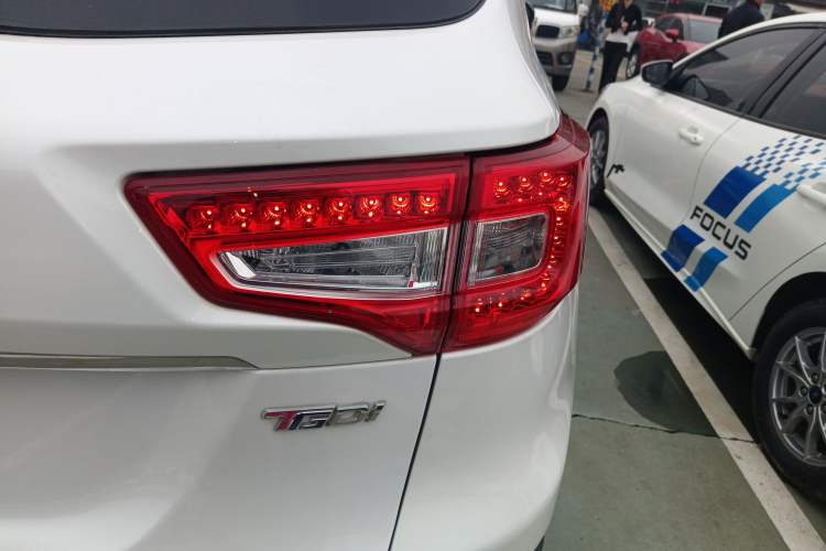 Used CHANGAN CS75 2017 Shangkui Edition 1.5T Automatic Fengxiang Model Exterior 3