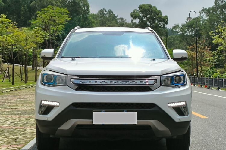 Used CHANGAN CS75 2017 Shangkui Edition 1.5T Automatic Fengxiang Model Exterior 4