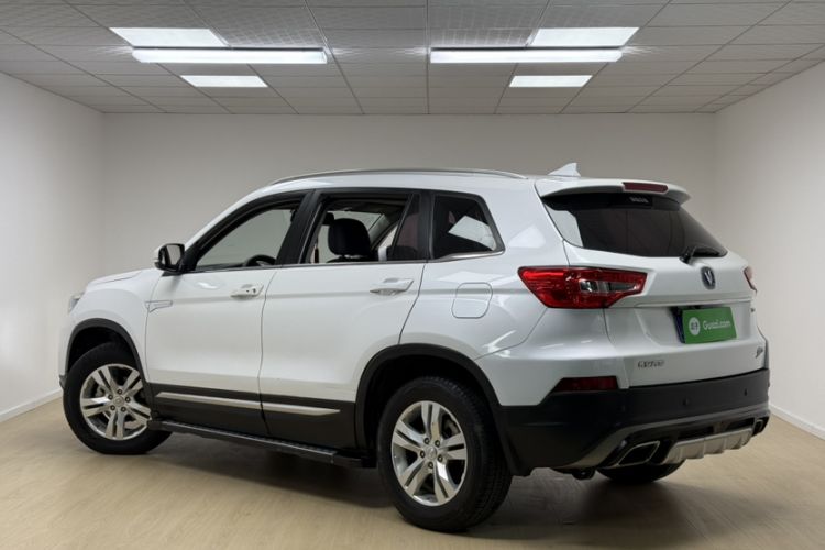 Used CHANGAN CS75 2017 Shangku Edition 1.5T Manual ZhiXiang Model Exterior 4