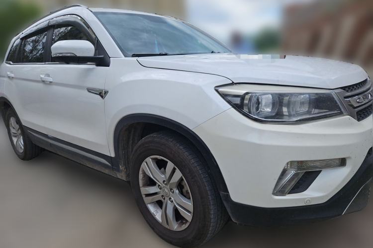 Used CHANGAN CS75 2017 Shangkui Edition 1.5T Manual Luxury Model Front Right 45 Deg