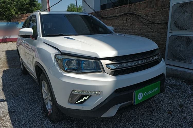 Used CHANGAN CS75 2017 Shangku Edition 1.5T Manual ZhiXiang Model Front Right 45 Deg
