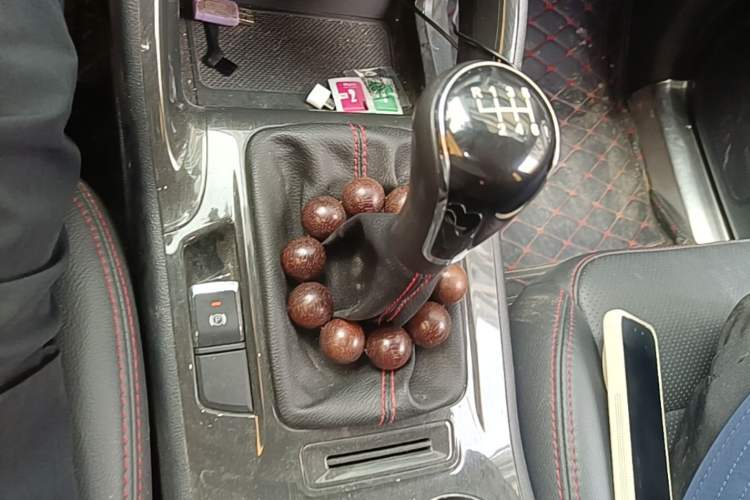 Used CHANGAN CS75 2017 Shangkui Edition 1.5T Manual Enjoyment Model Gear Lever