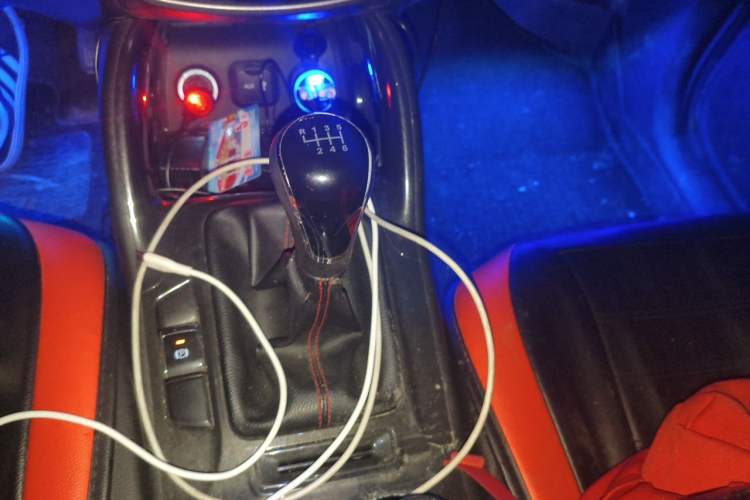 Used CHANGAN CS75 2017 Shangku Edition 1.5T Manual ZhiXiang Model Gear Lever