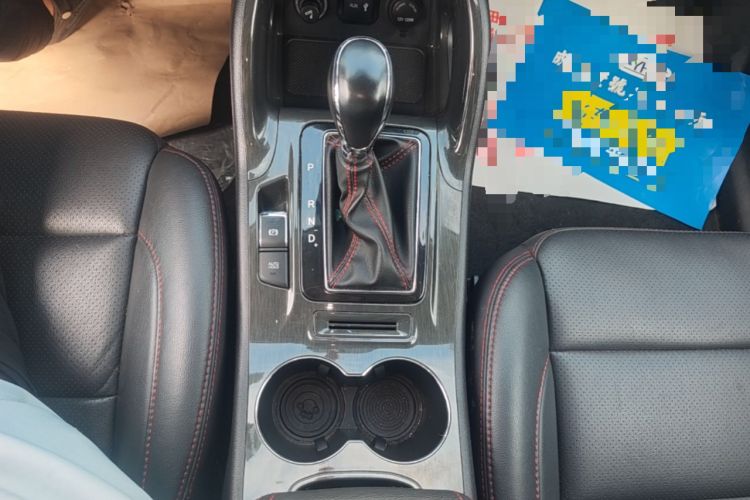 Used CHANGAN CS75 2017 Shangkui Edition 1.5T Automatic Fengxiang Model Gear Lever