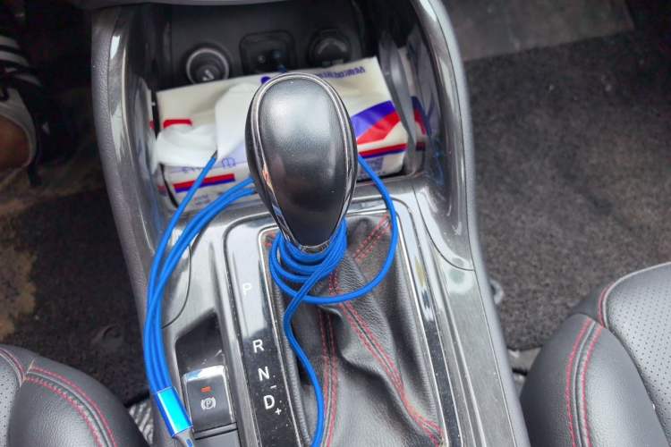 Used CHANGAN CS75 2017 Shangkui Edition 1.5T Automatic Fengyue Model Gear Lever