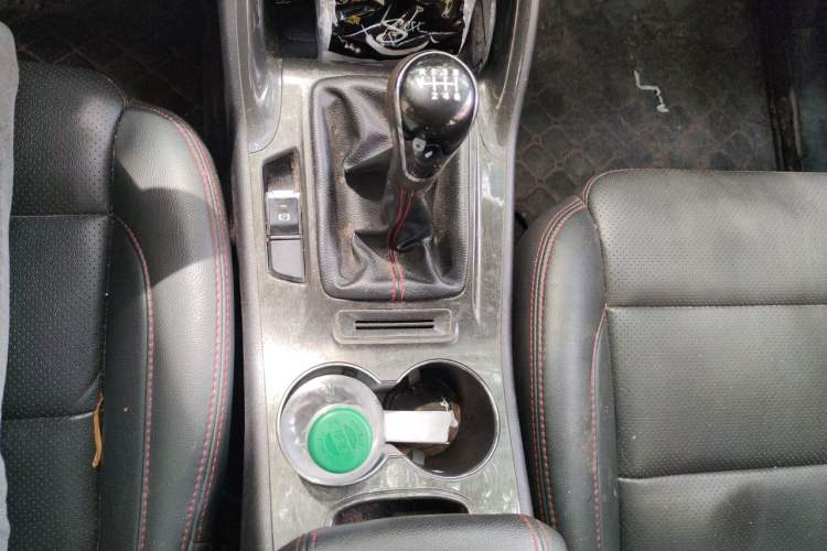 Used CHANGAN CS75 2017 Shangkui Edition 1.5T Manual Enjoyment Model Gear Lever