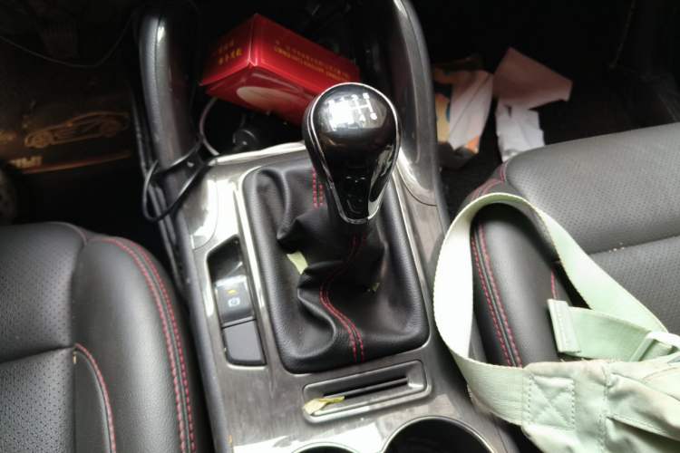 Used CHANGAN CS75 2017 Shangkui Edition 1.5T Manual Enjoyment Model Gear Lever