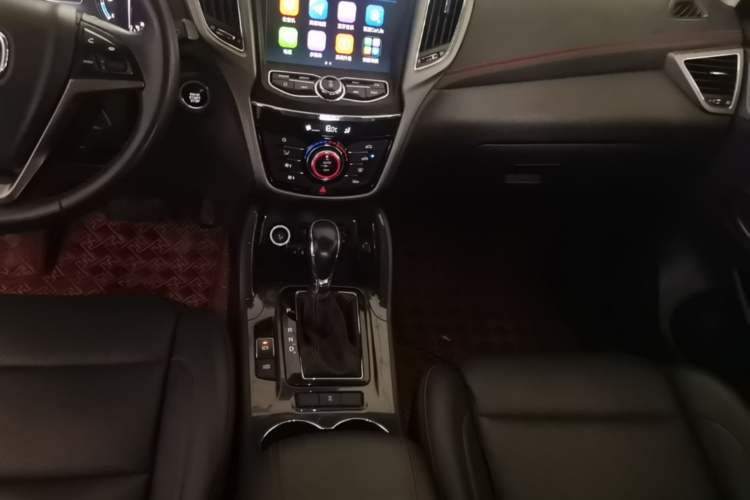 Used CHANGAN CS75 2017 Shangkui Edition 1.8T Automatic All-Wheel-Drive Luxury Model Gear Lever