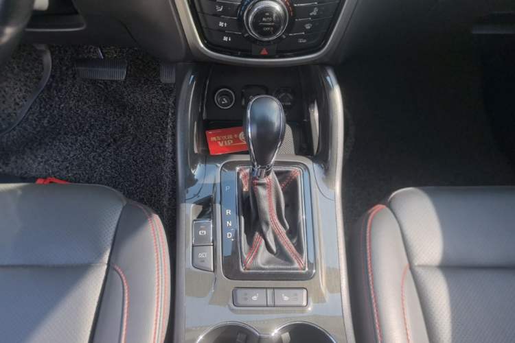 Used CHANGAN CS75 2017 Shangkui Edition 1.5T Automatic Sharp Model Gear Lever