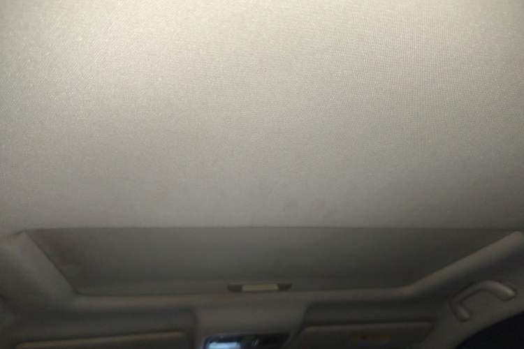 Used CHANGAN CS75 2017 Shangkui Edition 1.5T Manual Fengxiang Model Headliner