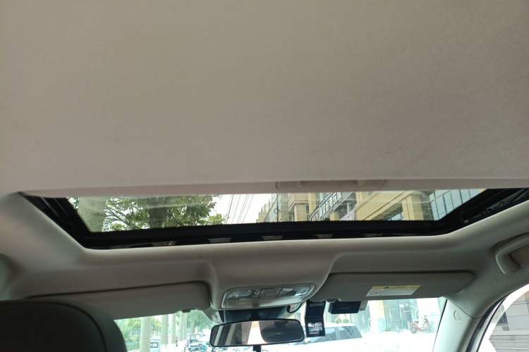 Used CHANGAN CS75 2017 Shangkui Edition 1.5T Manual Fengxiang Model Headliner