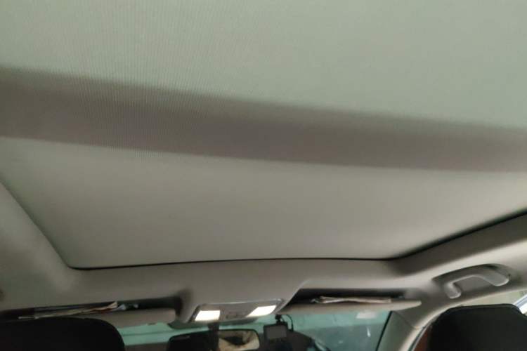 Used CHANGAN CS75 2017 Shangku Edition 1.5T Manual ZhiXiang Model Headliner