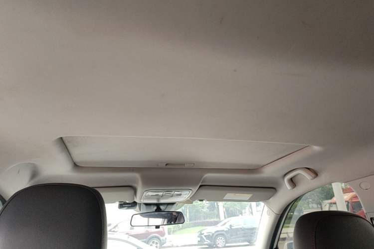 Used CHANGAN CS75 2017 Shangkui Edition 1.5T Automatic Fengyue Model Headliner