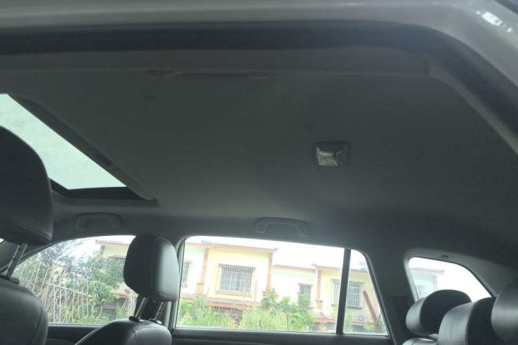 Used CHANGAN CS75 2017 Shangkui Edition 1.5T Manual Fengxiang Model Headliner