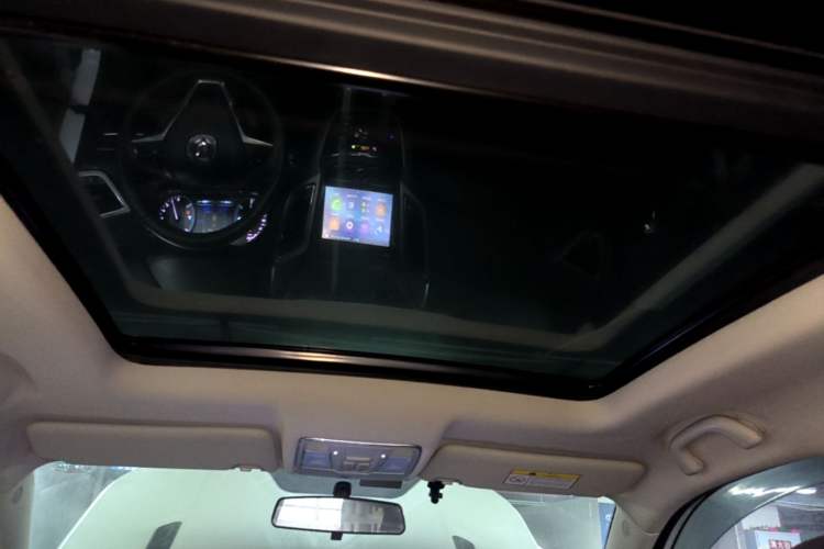 Used CHANGAN CS75 2017 Shangkui Edition 1.8T Automatic All-Wheel-Drive Luxury Model Headliner