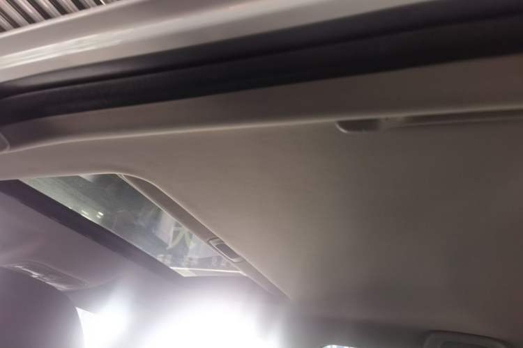 Used CHANGAN CS75 2017 Shangkui Edition 1.8T Automatic All-Wheel-Drive Elite Model Headliner