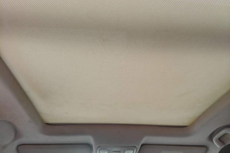Used CHANGAN CS75 2017 Shangku Edition 1.5T Manual ZhiXiang Model Headliner