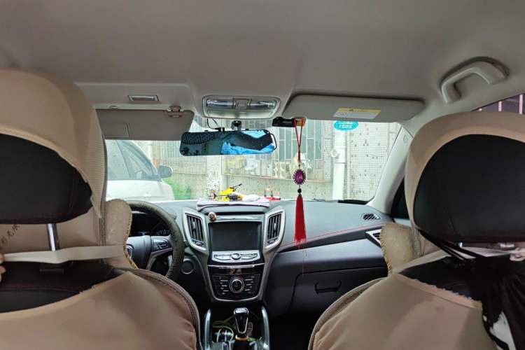 Used CHANGAN CS75 2017 Shangkui Edition 1.5T Manual Enjoyment Model Headliner