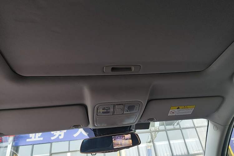 Used CHANGAN CS75 2017 Shangkui Edition 1.5T Manual Fengxiang Model Headliner