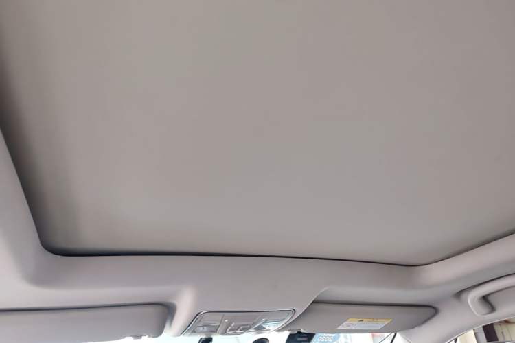 Used CHANGAN CS75 2017 Shangkui Edition 1.8T Automatic All-Wheel-Drive Luxury Model Headliner