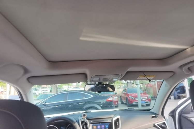 Used CHANGAN CS75 2017 Shangku Edition 1.5T Manual ZhiXiang Model Headliner