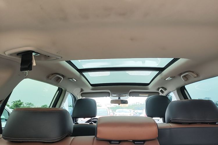 Used CHANGAN CS75 2017 Shangkui Edition 1.5T Automatic Fengxiang Model Headliner