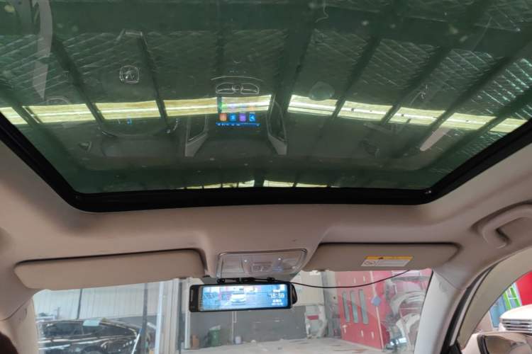 Used CHANGAN CS75 2017 Shangkui Edition 1.5T Automatic Fengxiang Model Headliner