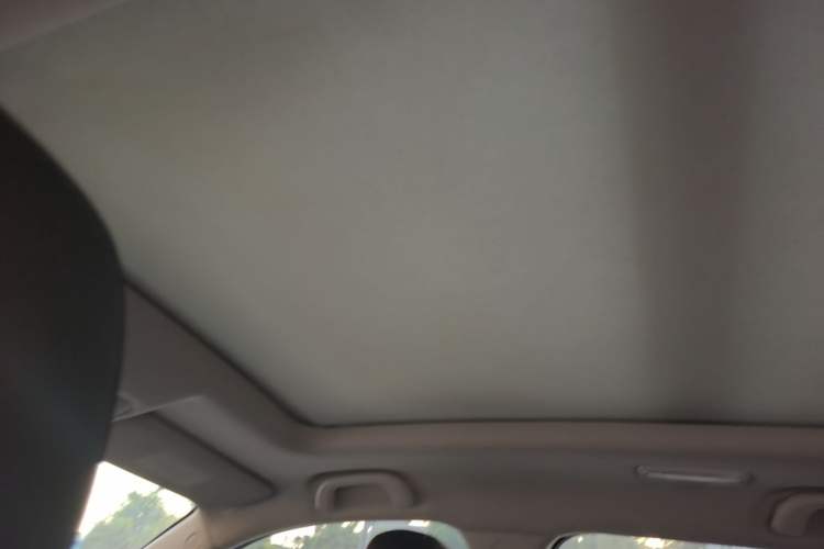 Used CHANGAN CS75 2017 Shangku Edition 1.5T Manual ZhiXiang Model Headliner
