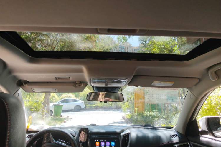 Used CHANGAN CS75 2017 Shangkui Edition 1.5T Manual Fengxiang Model Headliner