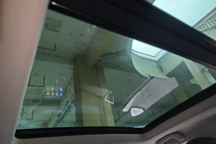 Used CHANGAN CS75 2017 Shangku Edition 1.5T Manual ZhiXiang Model Headliner