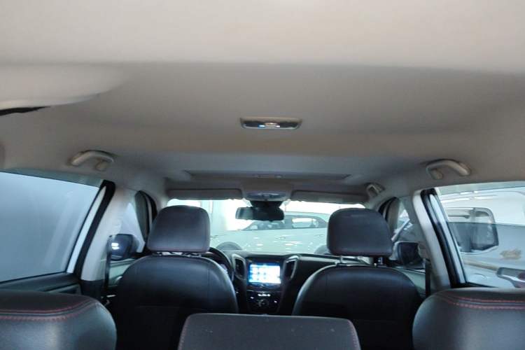 Used CHANGAN CS75 2017 Shangkui Edition 1.5T Manual Fengxiang Model Headliner