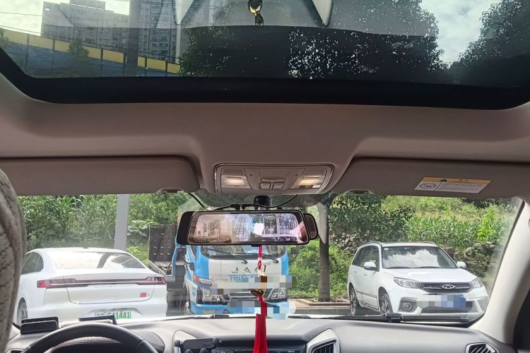 Used CHANGAN CS75 2017 Shangkui Edition 1.5T Automatic Fengxiang Model Headliner