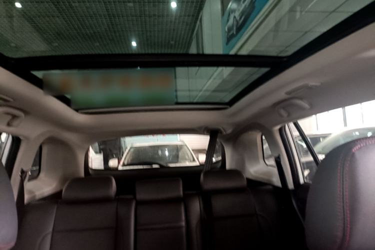 Used CHANGAN CS75 2017 Shangkui Edition 1.5T Automatic Fengxiang Model Headliner