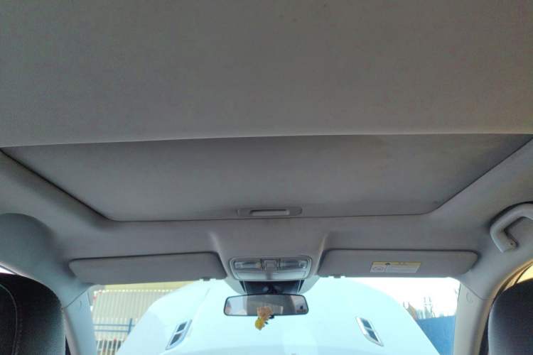Used CHANGAN CS75 2017 Shangkui Edition 1.5T Manual Fengxiang Model Headliner