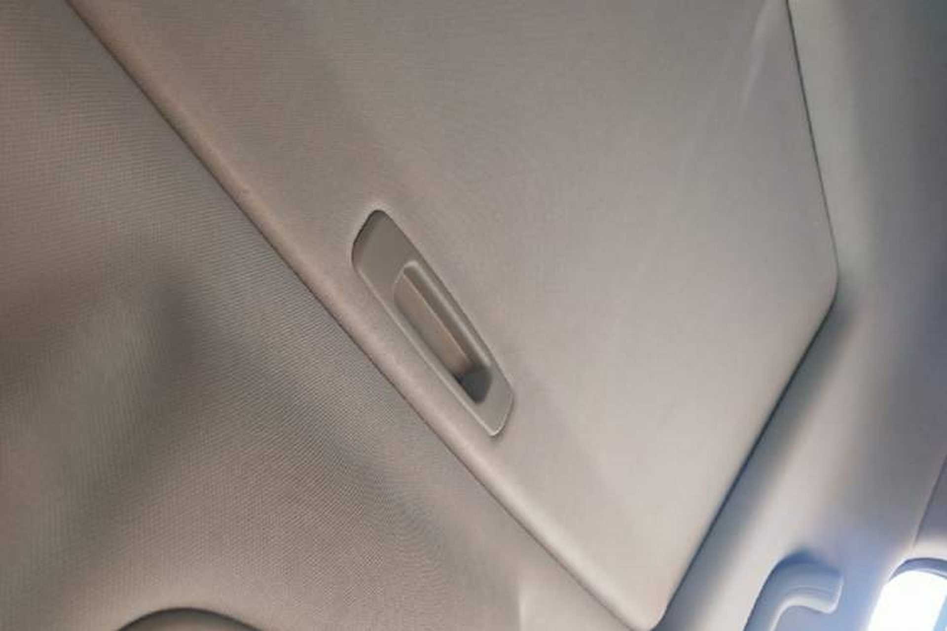Used CHANGAN CS75 2017 Shangkui Edition 1.5T Automatic Fengyue Model Headliner