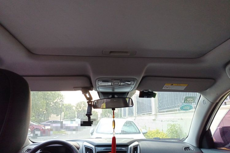 Used CHANGAN CS75 2017 Shangkui Edition 1.5T Manual Fengxiang Model Headliner