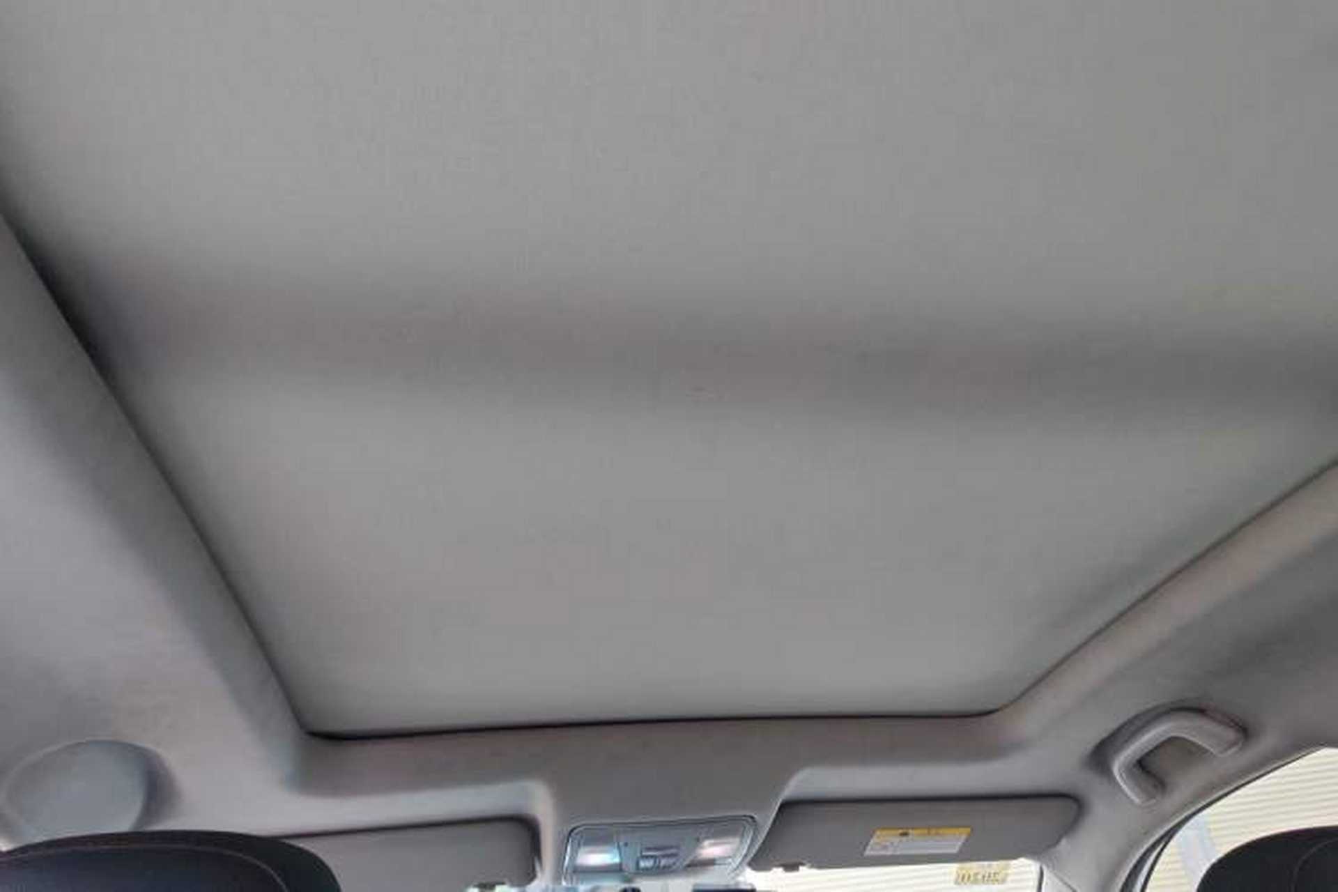 Used CHANGAN CS75 2017 Shangkui Edition 1.5T Automatic Fengxiang Model Headliner
