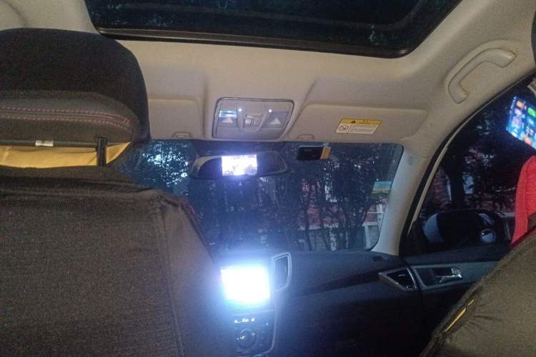 Used CHANGAN CS75 2017 Shangku Edition 1.5T Manual ZhiXiang Model Headliner