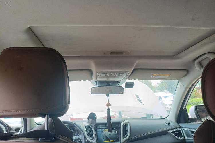 Used CHANGAN CS75 2017 Shangkui Edition 1.5T Manual Fengxiang Model Headliner