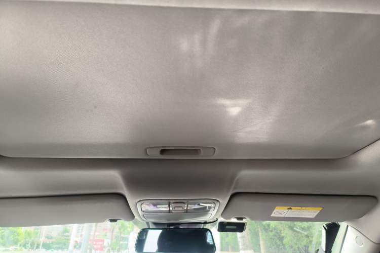 Used CHANGAN CS75 2017 Shangkui Edition 1.5T Manual Fengxiang Model Headliner