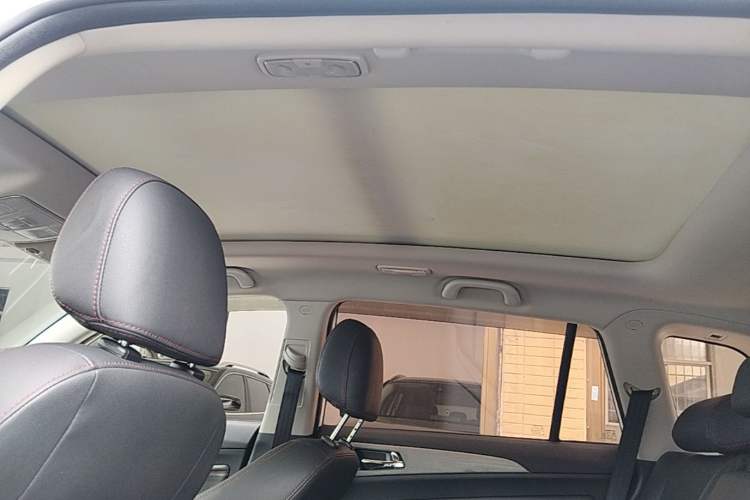 Used CHANGAN CS75 2017 Shangkui Edition 1.5T Automatic Sharp Model Headliner