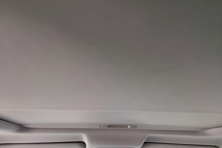 Used CHANGAN CS75 2017 Shangkui Edition 1.5T Automatic Fengyue Model Headliner