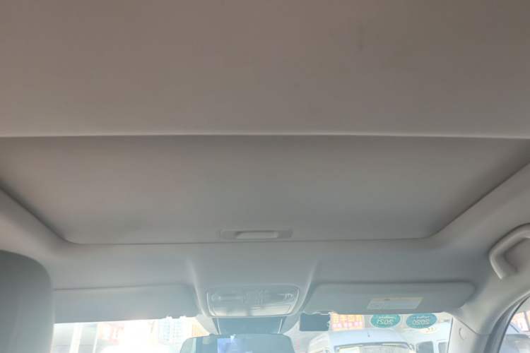 Used CHANGAN CS75 2017 Shangkui Edition 1.5T Automatic Fengyue Model Headliner