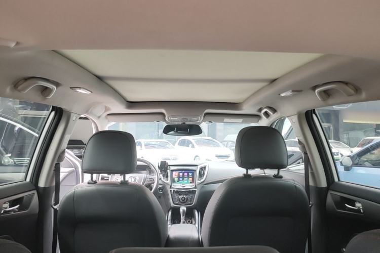 Used CHANGAN CS75 2017 Shangkui Edition 1.5T Automatic Fengxiang Model Headliner