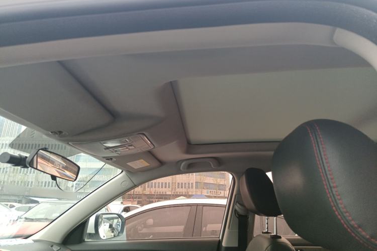 Used CHANGAN CS75 2017 Shangkui Edition 1.5T Automatic Fengxiang Model Headliner