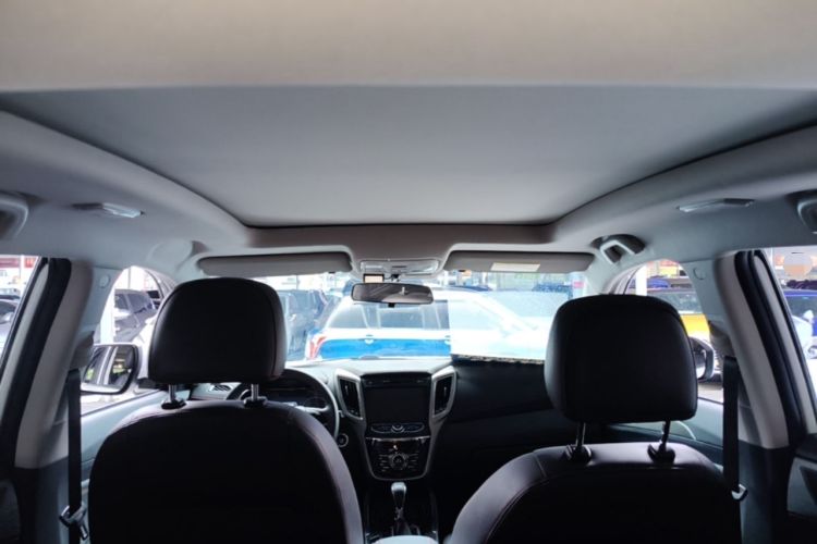 Used CHANGAN CS75 2017 Shangkui Edition 1.5T Automatic Fengxiang Model Headliner