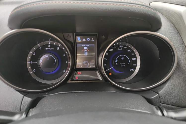 Used CHANGAN CS75 2017 Shangkui Edition 1.5T Manual Fengxiang Model Instrument Cluster