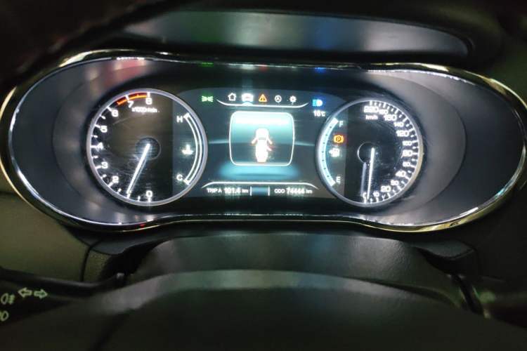 Used CHANGAN CS75 2017 Shangku Edition 1.5T Manual ZhiXiang Model Instrument Cluster