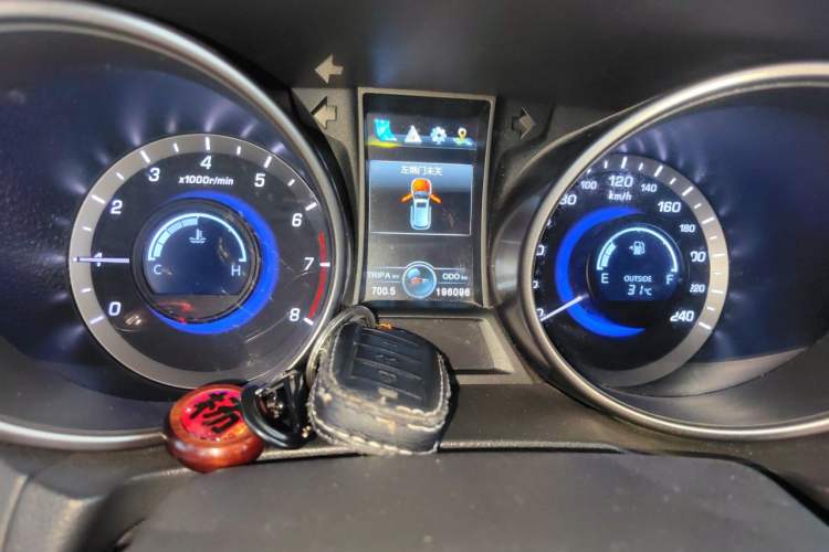 Used CHANGAN CS75 2017 Shangku Edition 1.5T Manual ZhiXiang Model Instrument Cluster