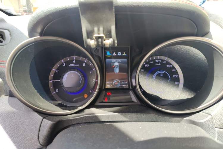 Used CHANGAN CS75 2017 Shangkui Edition 1.5T Manual Fengxiang Model Instrument Cluster